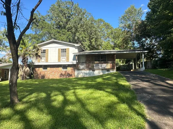 2405 Almond Dr, Tallahassee, FL 32303