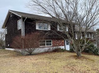 205 Williston Rd, Bourne, MA 02532