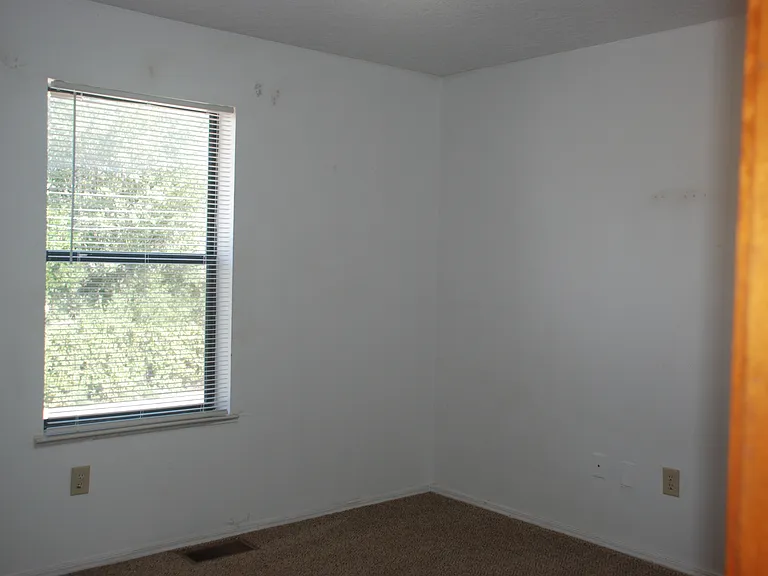 443 Kingsbury Cir NE #D — Photo 8