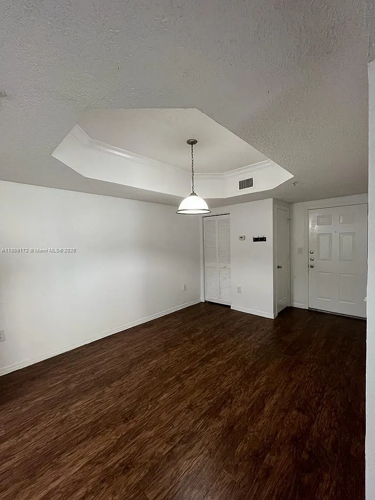 2 bed, 1179 sqft, $2,450 — Photo 3