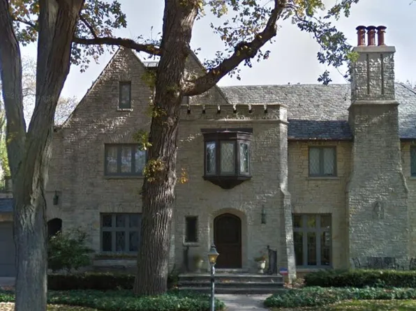 4706 North Wilshire ROAD, Whitefish Bay, WI 53211
