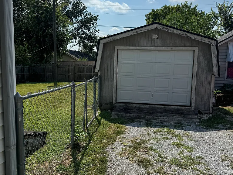 1312 S Quincy Ave E — Photo 2