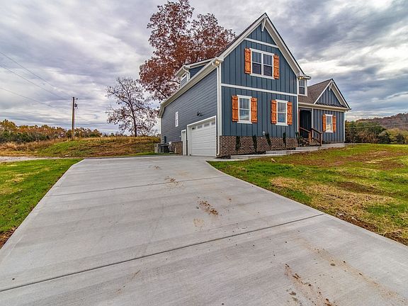 4th image of 10 Van Ln Lot 4