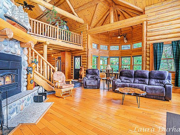 4th image of 4111 Wildwood Dr