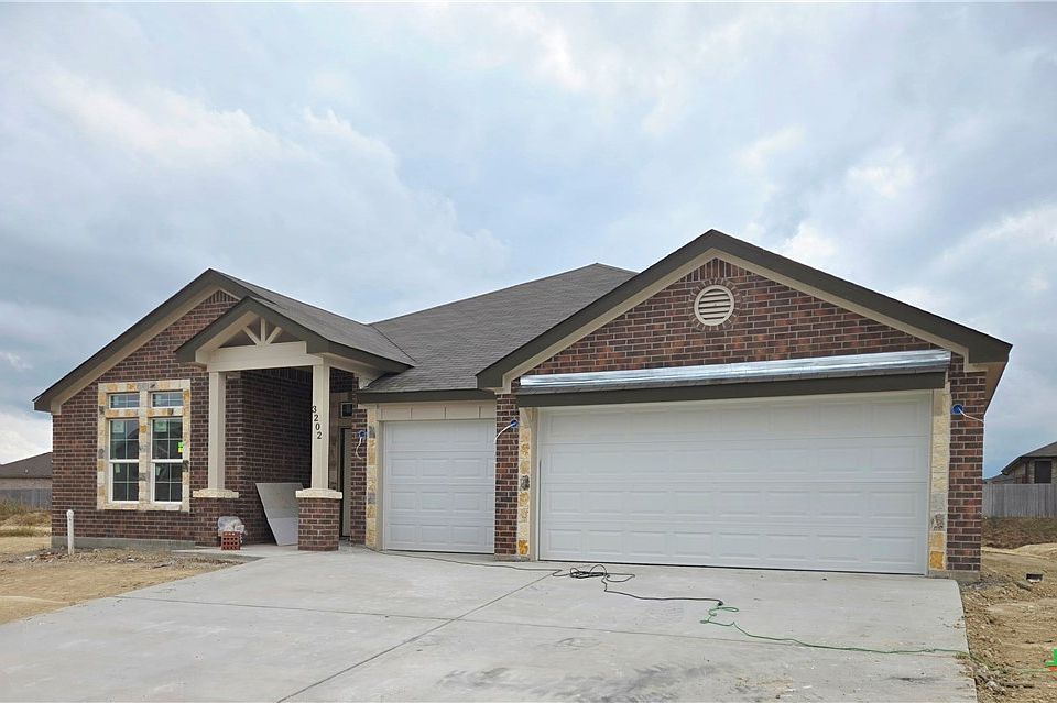2nd image of 3202 Privet Dr