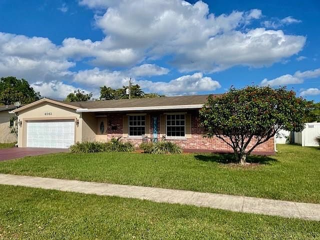 1st image of 4942 SW 90th Way