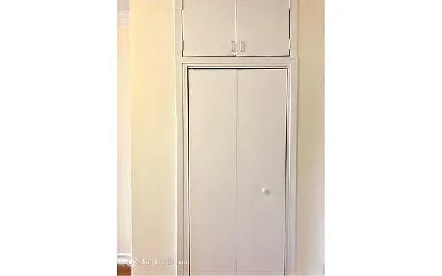 Rented by Douglas Elliman | media 33