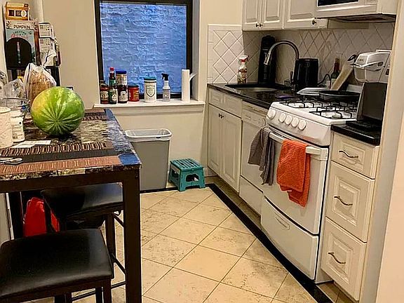2nd image of 400 E 91st St APT 1D