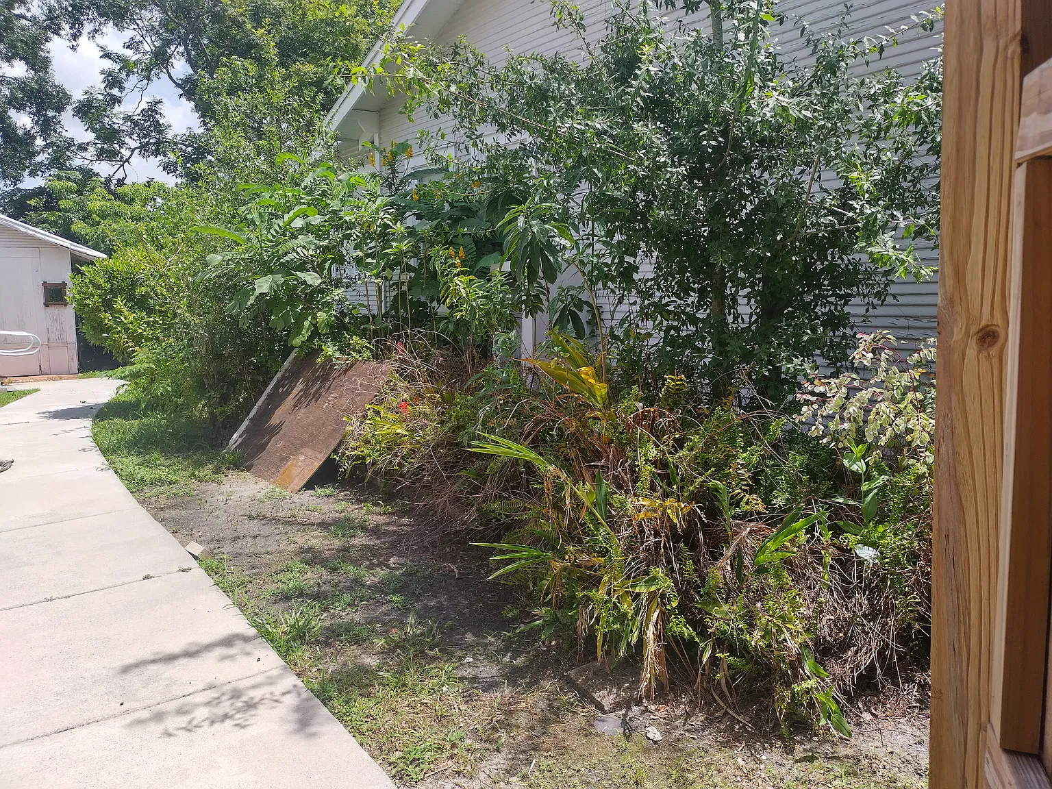 3 bed, 1108 sqft, $2,350 — Photo 2