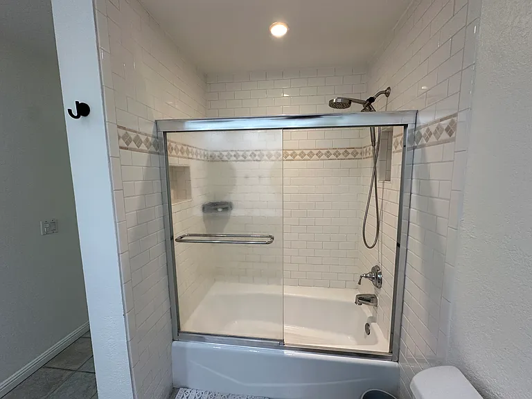 166 Wimbledon Ct — Photo 41