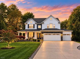 2414 Greenbriar Ln, Madison, OH 44057