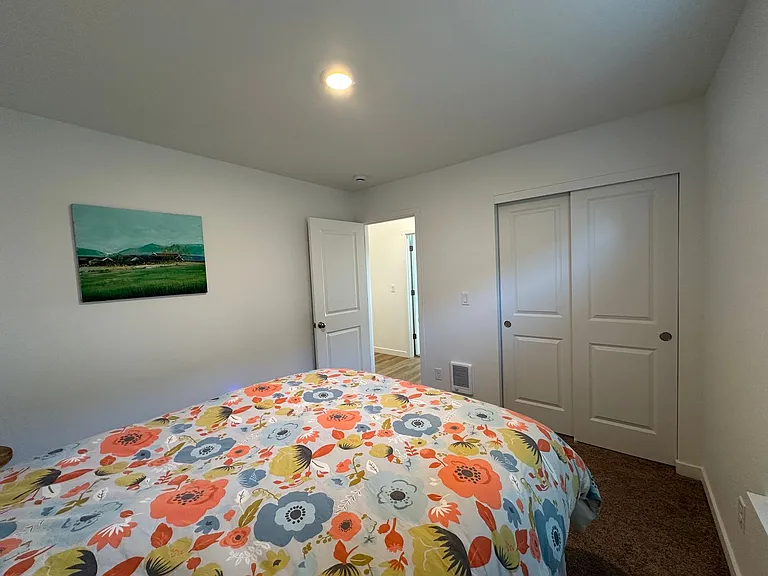 710 NE Rickenbacker Rd — Photo 18