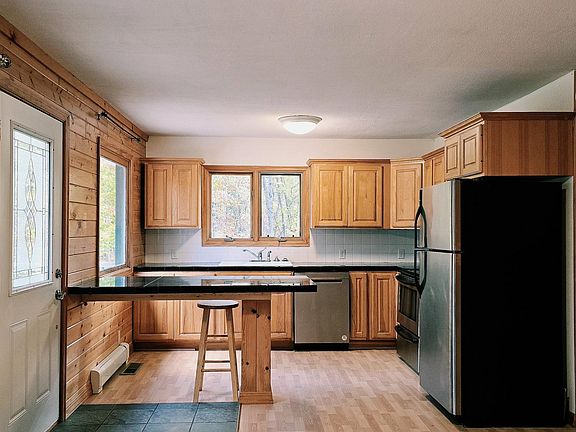 3rd image of 34335 Muskrat Rd