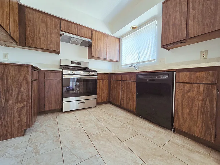 Kitchen (Refrigerator to be provided)