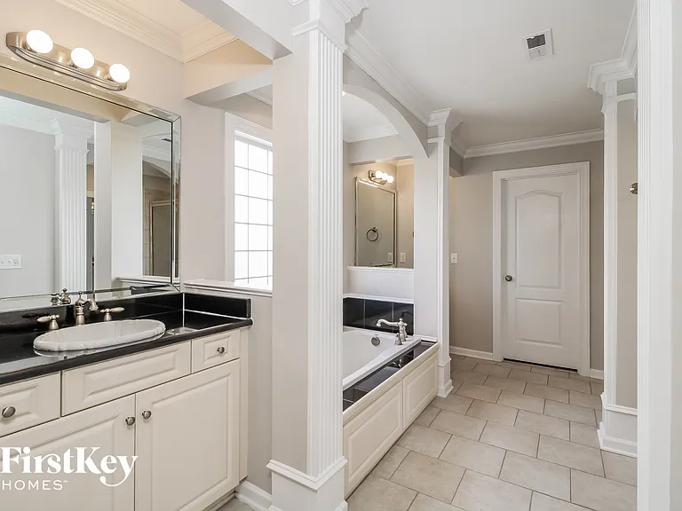 8175 McClanahan Dr — Photo 10