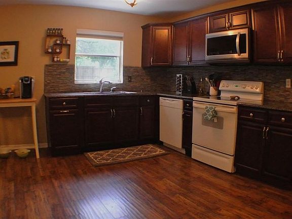 5th image of 1059 Dorado Dr