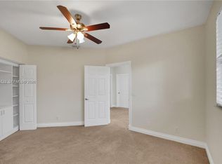 980 Woodland Ave, Haverhill, FL 33415