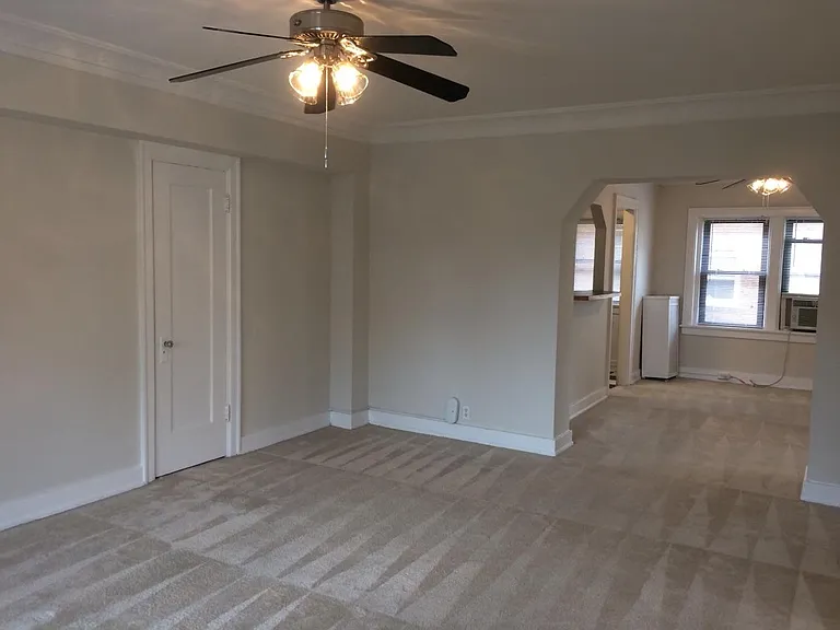 Mark Twain Apartments — Photo 12