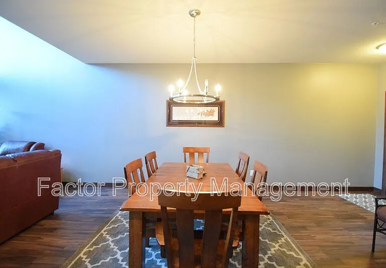 814 Pinnacle Path — Photo 9