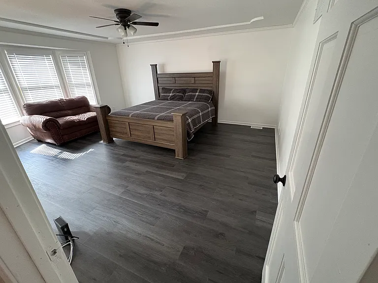 4521 Park 10 Ct — Photo 9