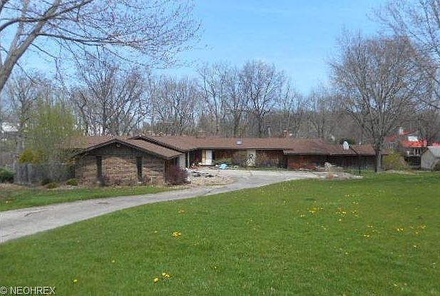1st image of 4217 Oakcrest Dr