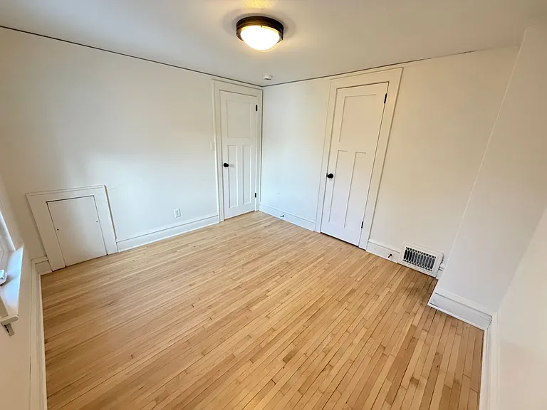 1301 Hammond Ave — Photo 18