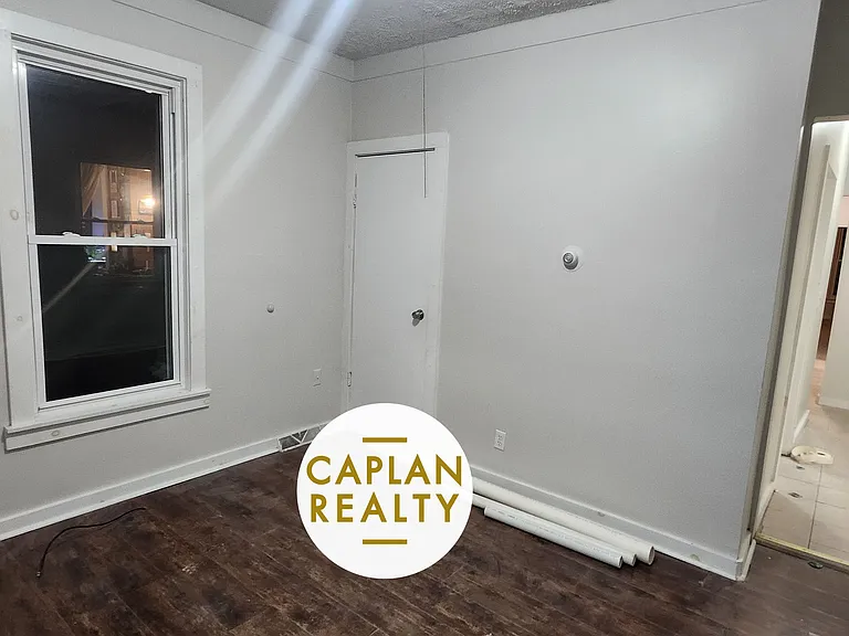 46 Henry St #1LF — Photo 2