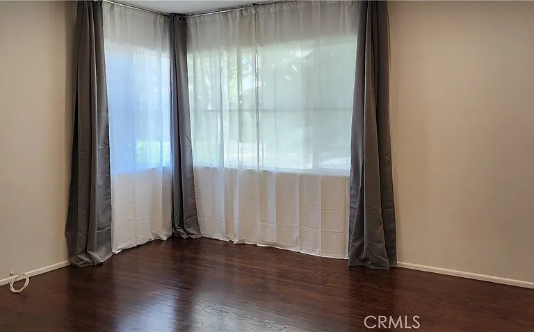 460 Winthrop Rd — Photo 10