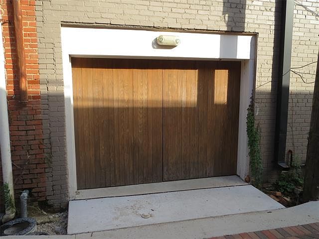1st image of 204 W Knox St