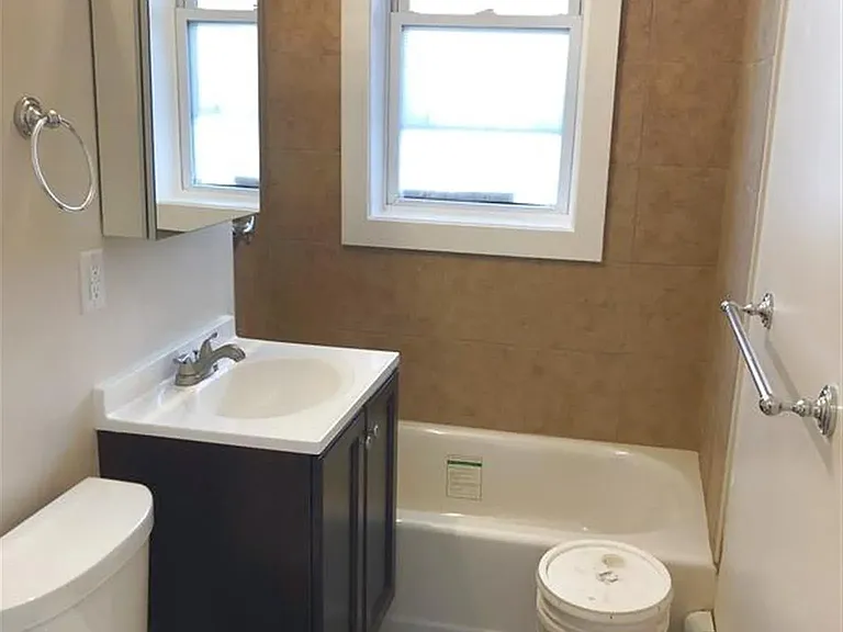280 Brookline St #2L — Photo 9
