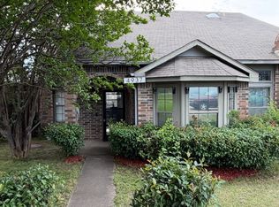 4937 Lomax Dr, Dallas, TX 75227