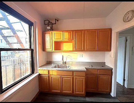 4th image of 21-78 35th St APT 4