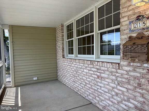3rd image of 215 E Steelman Ave