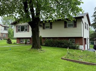 12 Derick Dr, Fishkill, NY 12524