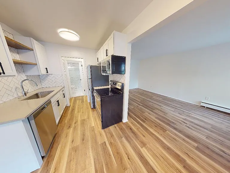 520 S Adams Rd — Photo 3