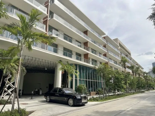 2200 Brickell Ave #313, Miami, FL 33129