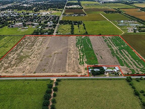 3rd image of 000 Valley View