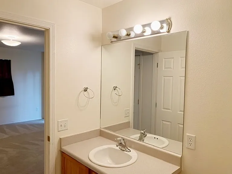 621 Donna Dr #A — Photo 12