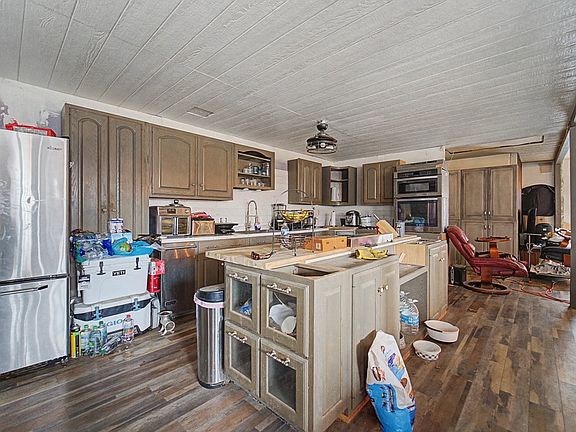 2nd image of 180 Walden Pond Rd