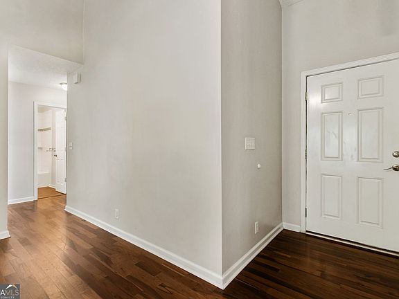 5th image of 107 Hydrangea Rd