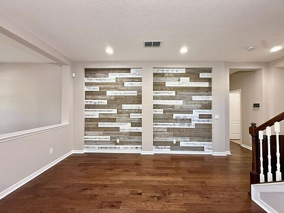 5th image of 7993 Pleasant Pine Cir