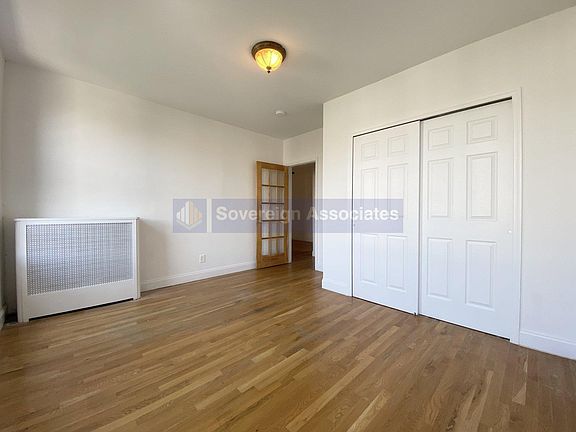 4th image of 3620 Broadway #34