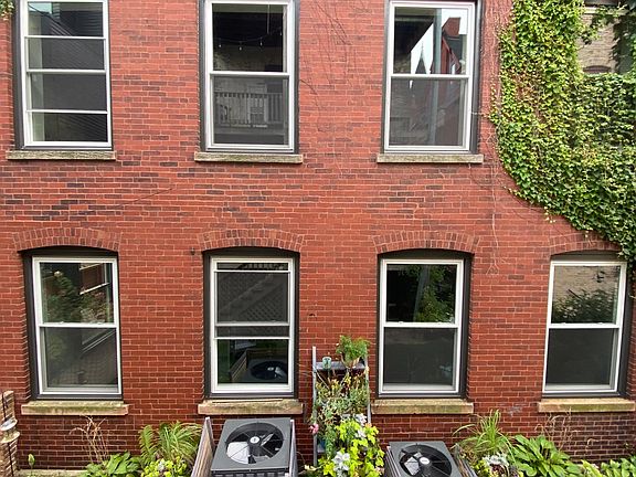 2nd image of 1937 W Schiller St