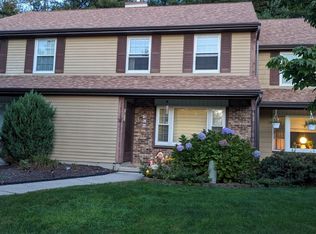 36 McIntosh Cir, Rocky Hill, CT 06067