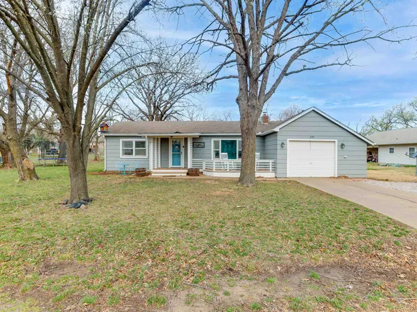 245 N Gorin Ave, Clearwater, KS 67026