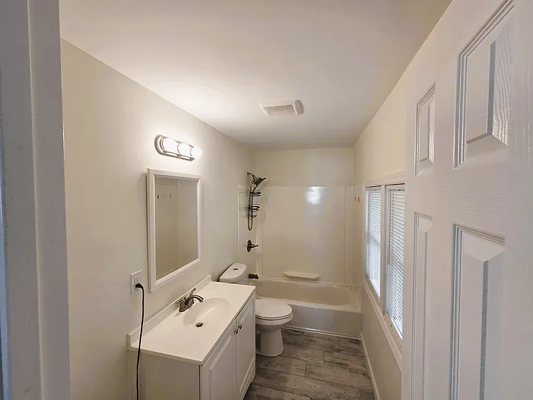 99 Tower St #2 — Photo 5