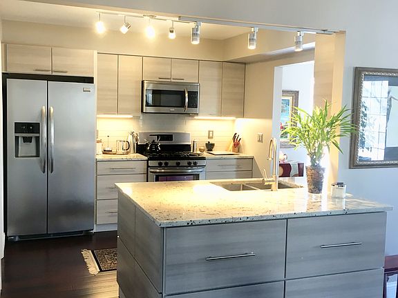 4th image of 619 Winwood Cir #1