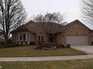 48584 Thorncroft Dr, Macomb, MI