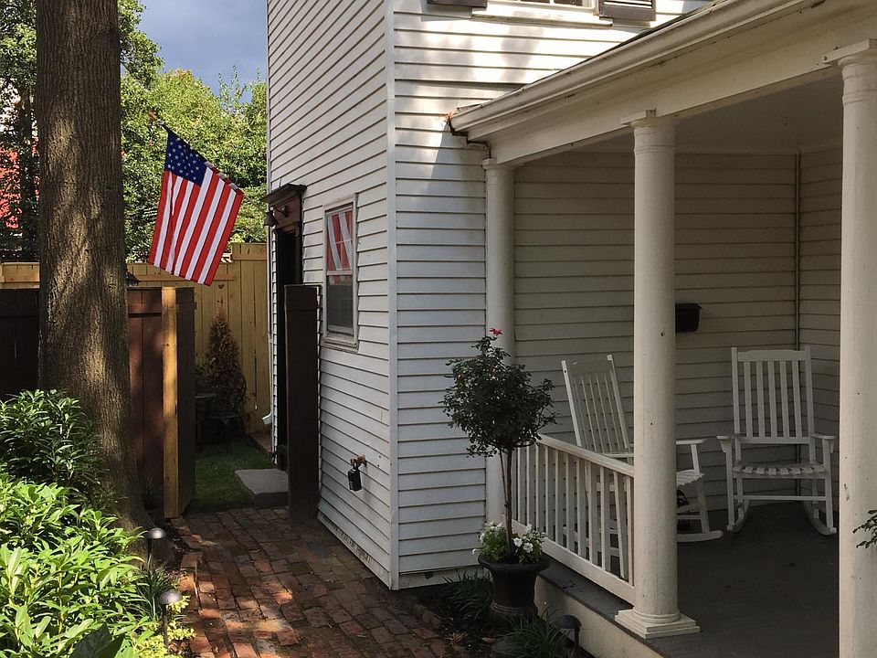 1st image of 406 S Fairfax St
