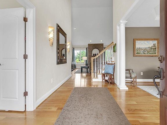 4th image of 7410 Willow Leaf Cir